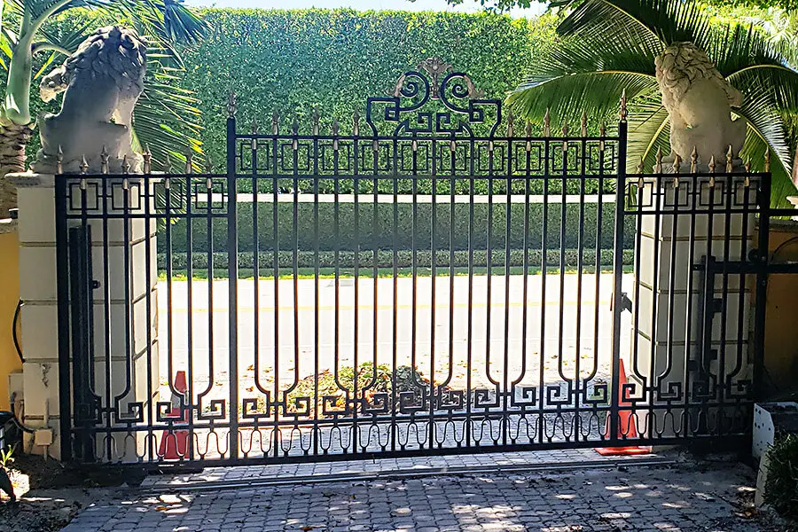Driveway Gates — Old Town Iron Shop, piece 4